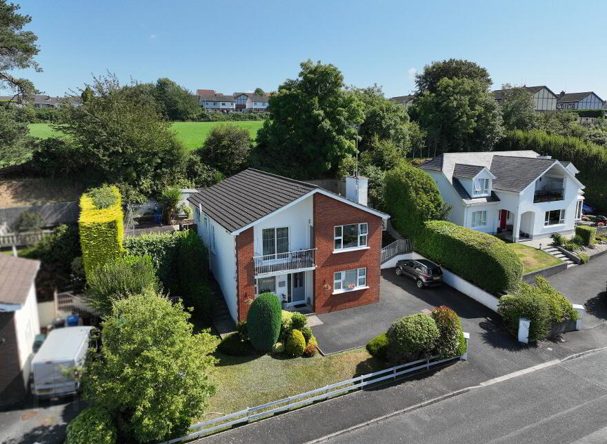 13 The Woodlands, Warrenpoint, BT34 3WL