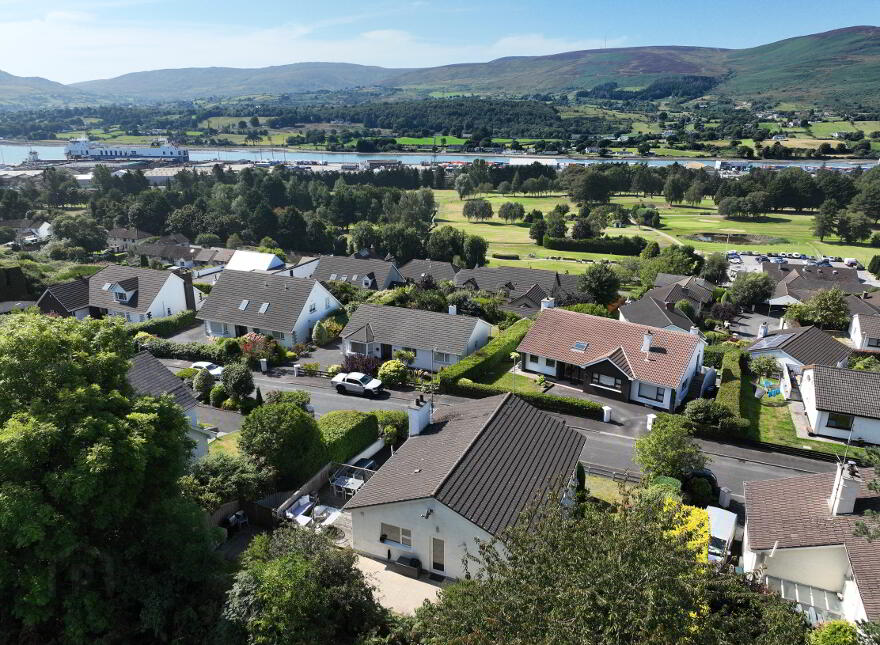 13 The Woodlands, Warrenpoint, BT34 3WL