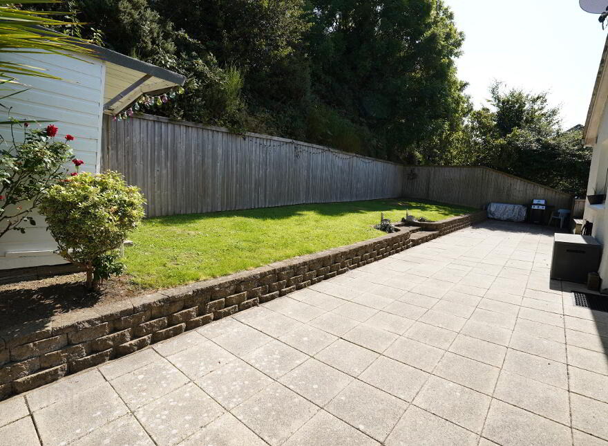 13 The Woodlands, Warrenpoint, BT34 3WL