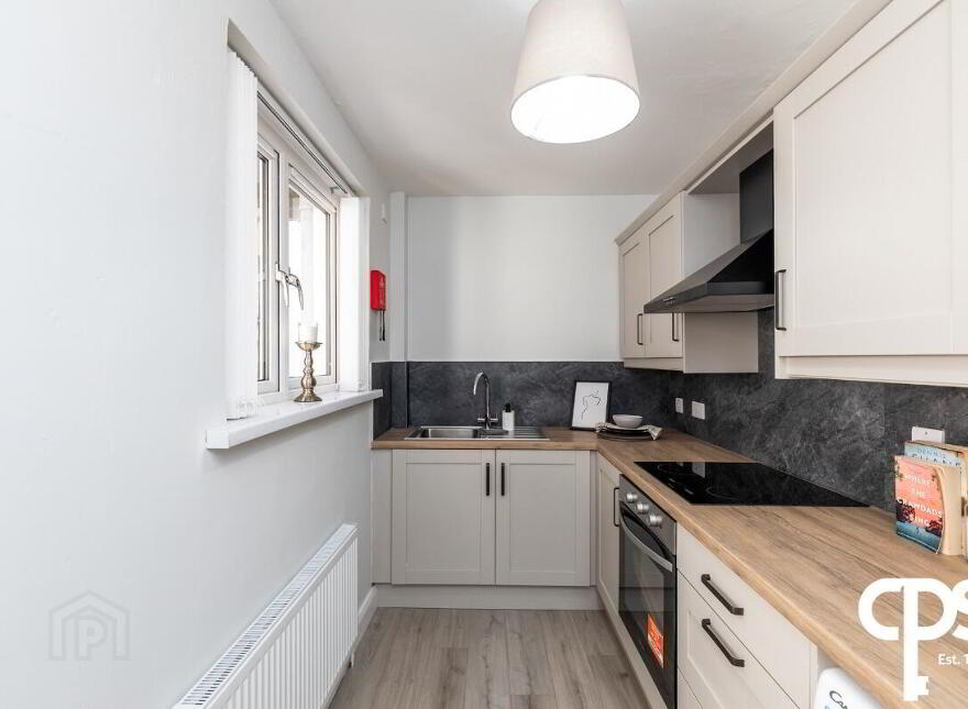 25 Cairo Street, Belfast, BT7 1QS