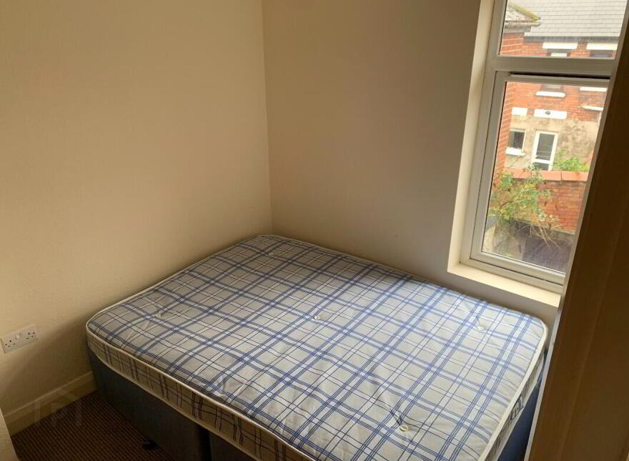 41 Donegal Avenue, Belfast, BT12 6LS