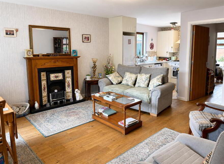 15 Inver Court, Belfast, BT4 1RS