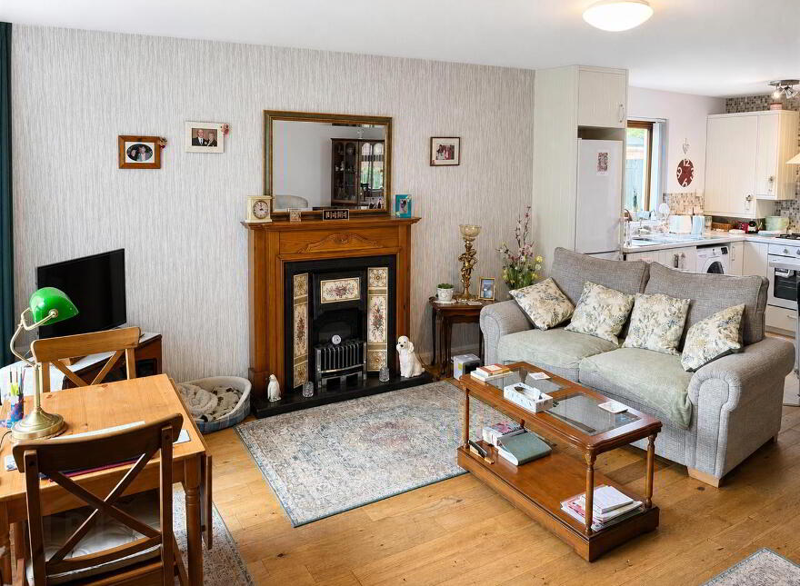 15 Inver Court, Belfast, BT4 1RS