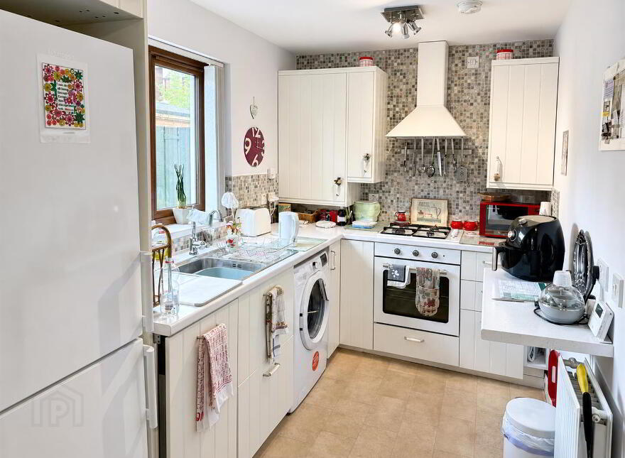15 Inver Court, Belfast, BT4 1RS
