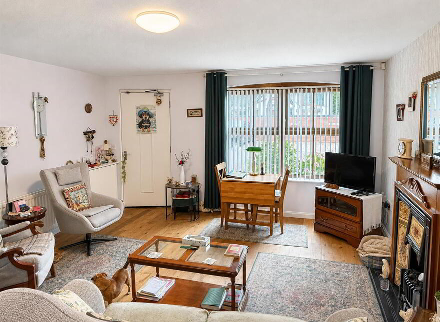 15 Inver Court, Belfast, BT4 1RS
