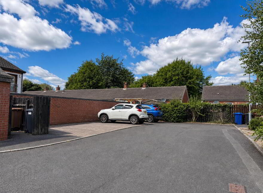 15 Inver Court, Belfast, BT4 1RS