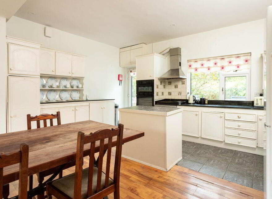 Glenview, Baltimore Road, Skibbereen, P81CX83