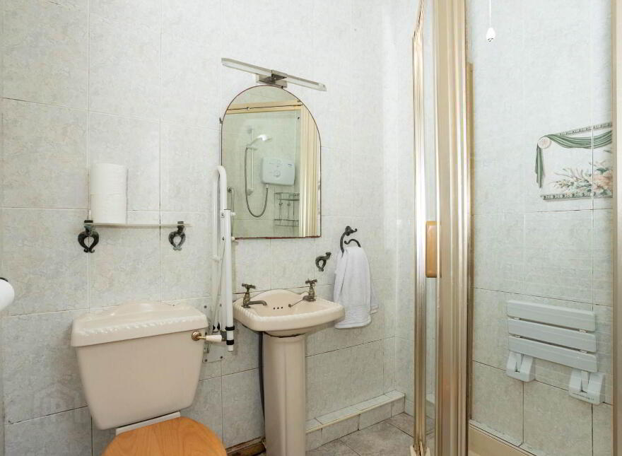Glenview, Baltimore Road, Skibbereen, P81CX83