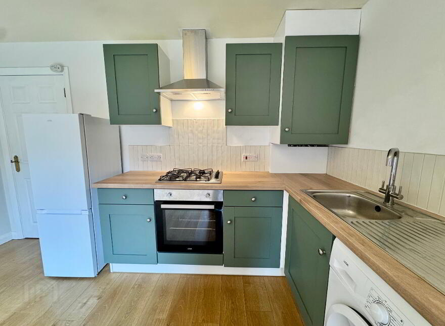 Flat 2, 97 Eglantine Avenue, Belfast, BT9 6EX