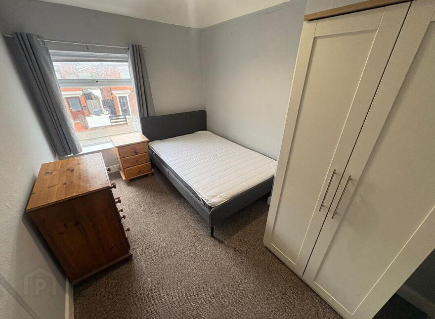 36 Whitehall Gardens, Belfast, BT7 3GW