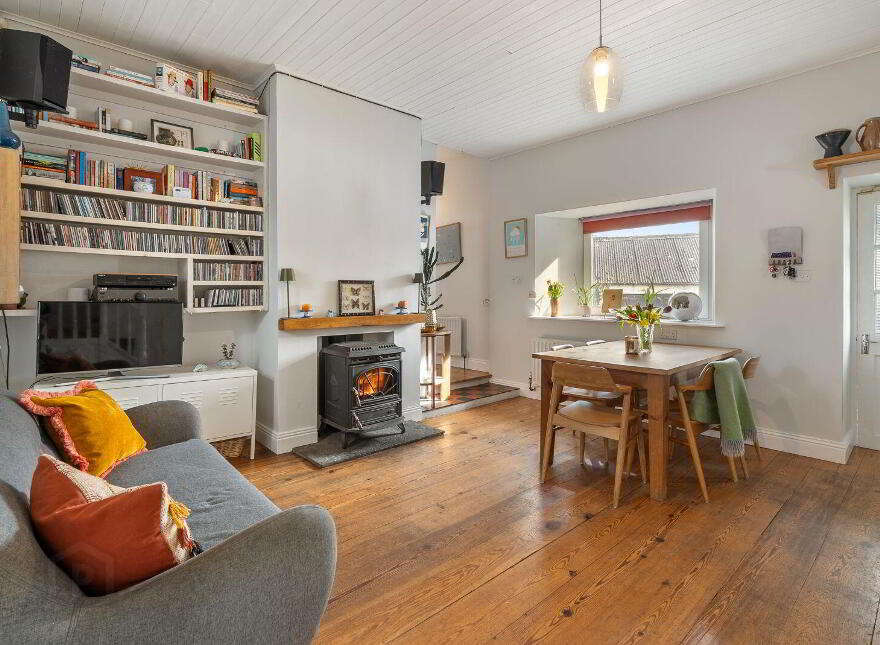 Moanroe, Garryvoe, Midleton, P25N627