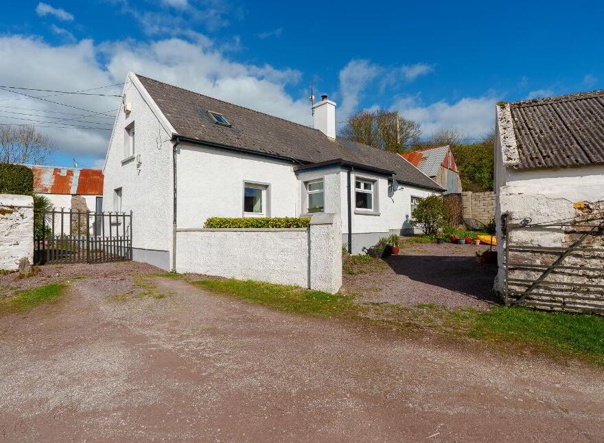 Moanroe, Garryvoe, Midleton, P25N627