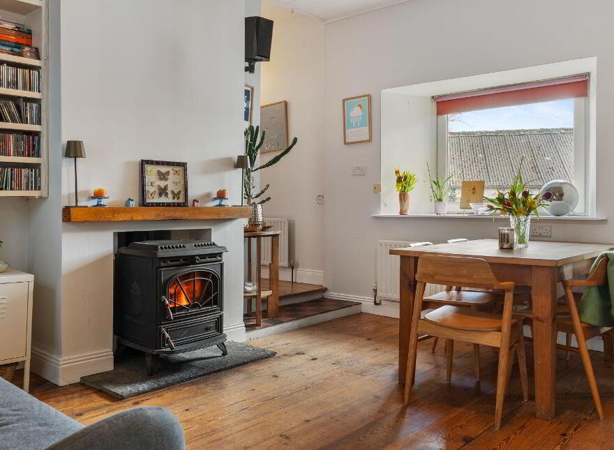 Moanroe, Garryvoe, Midleton, P25N627