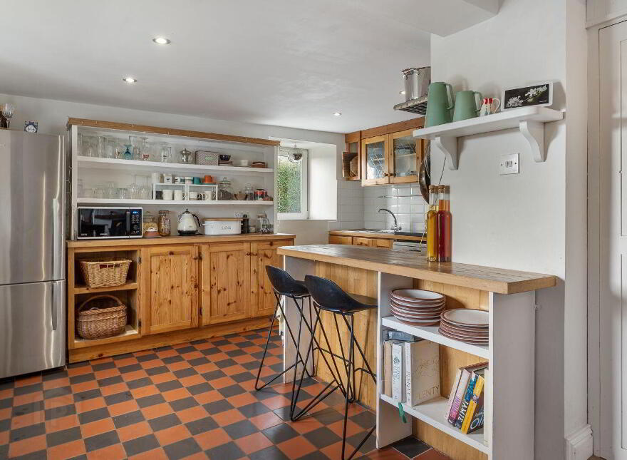 Moanroe, Garryvoe, Midleton, P25N627