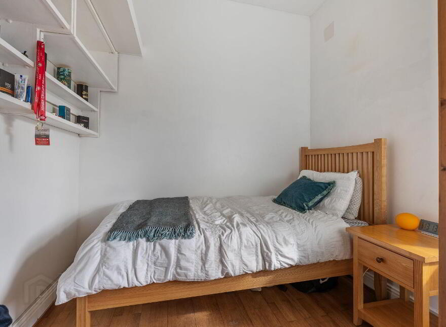 Moanroe, Garryvoe, Midleton, P25N627