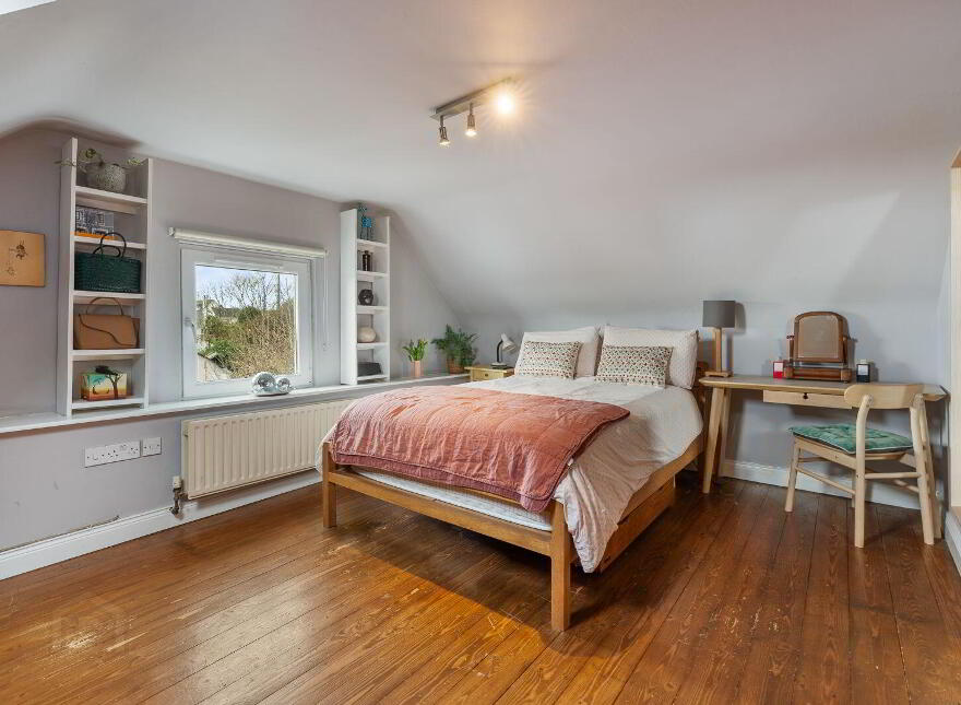 Moanroe, Garryvoe, Midleton, P25N627