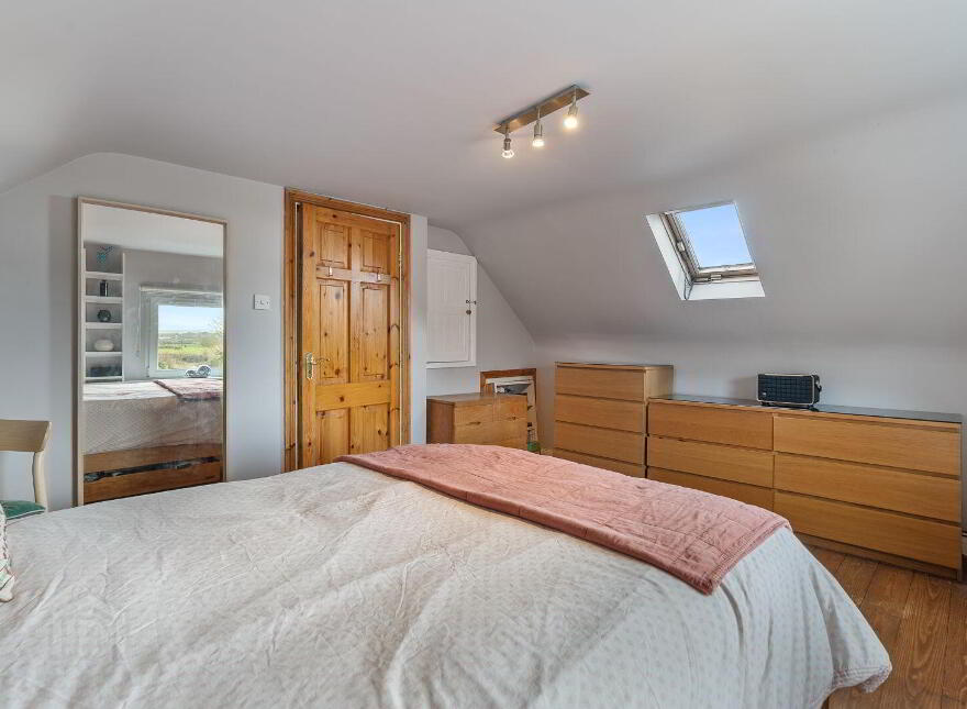 Moanroe, Garryvoe, Midleton, P25N627
