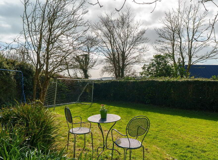 Moanroe, Garryvoe, Midleton, P25N627