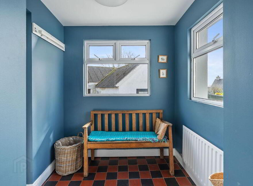 Moanroe, Garryvoe, Midleton, P25N627