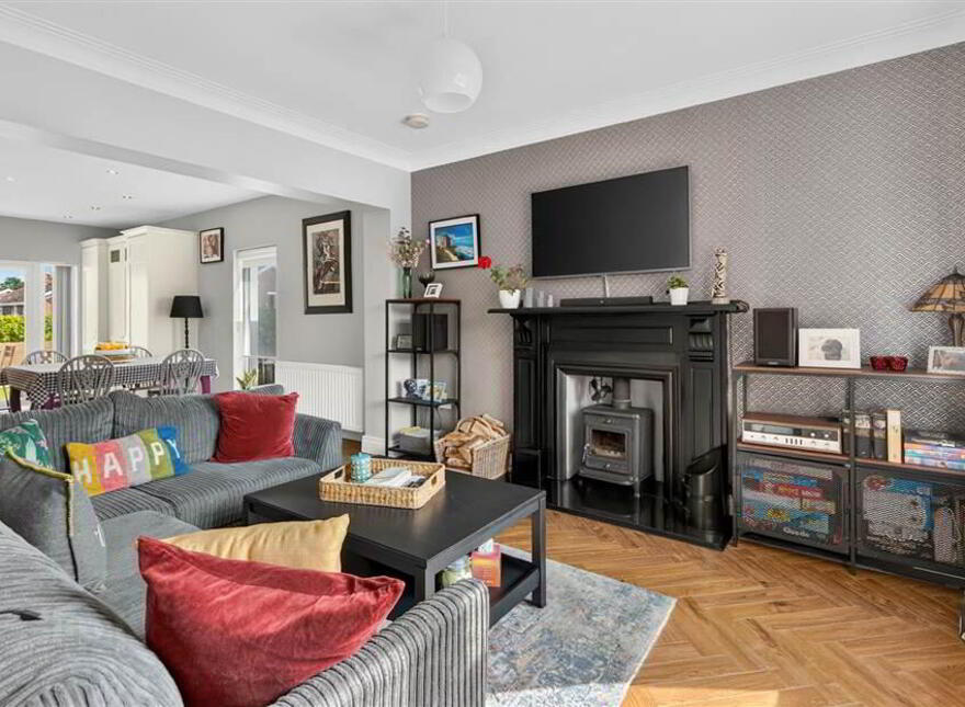 98 Antrim Road, Lisburn, BT28 3LX