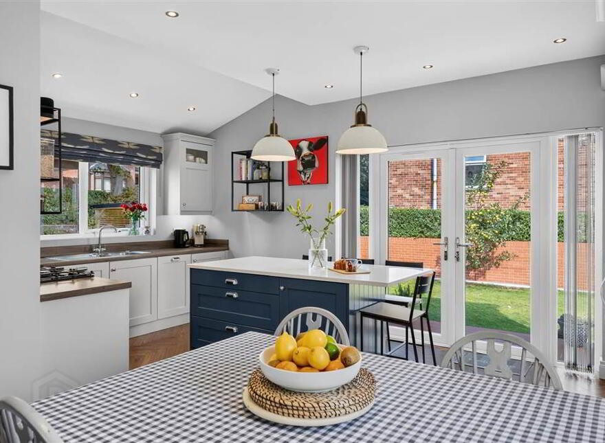 98 Antrim Road, Lisburn, BT28 3LX