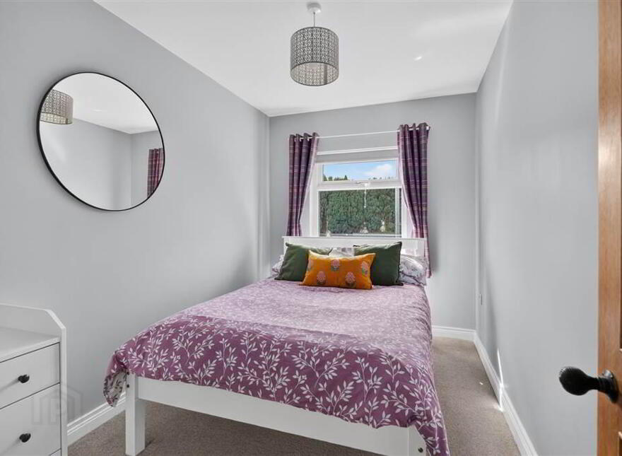 98 Antrim Road, Lisburn, BT28 3LX