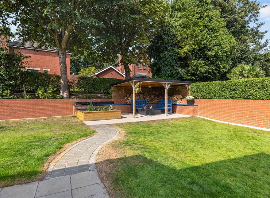 98 Antrim Road, Lisburn, BT28 3LX