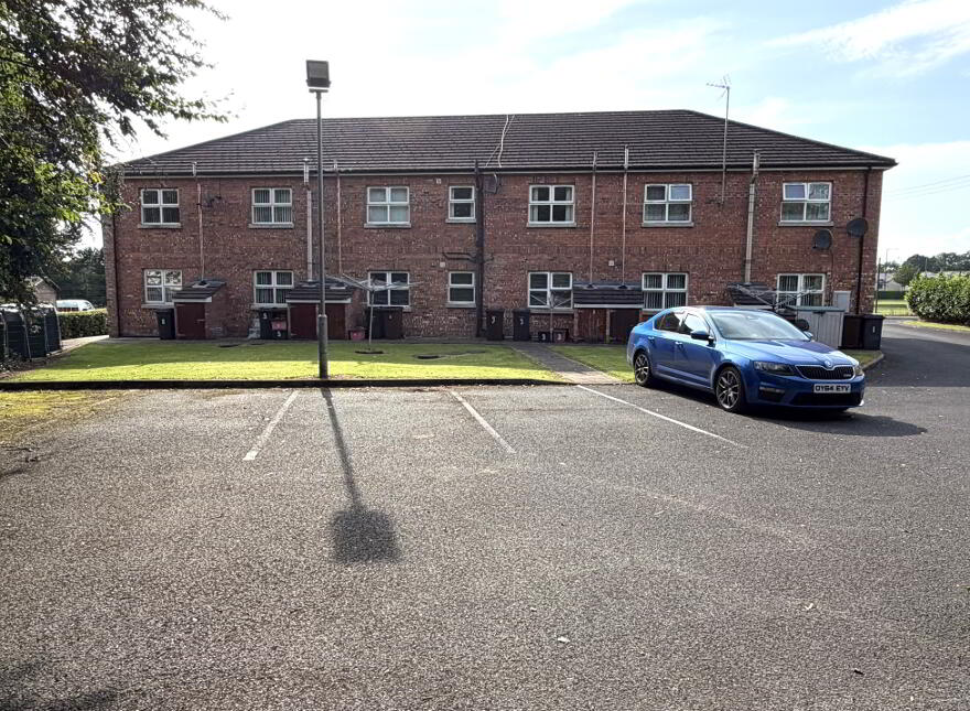 6 Whinsmoor Lodge, Broughshane, Ballymena, BT42 4JX