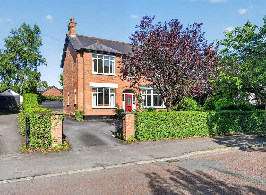16 Stormont Park, Belfast, BT4 3GX