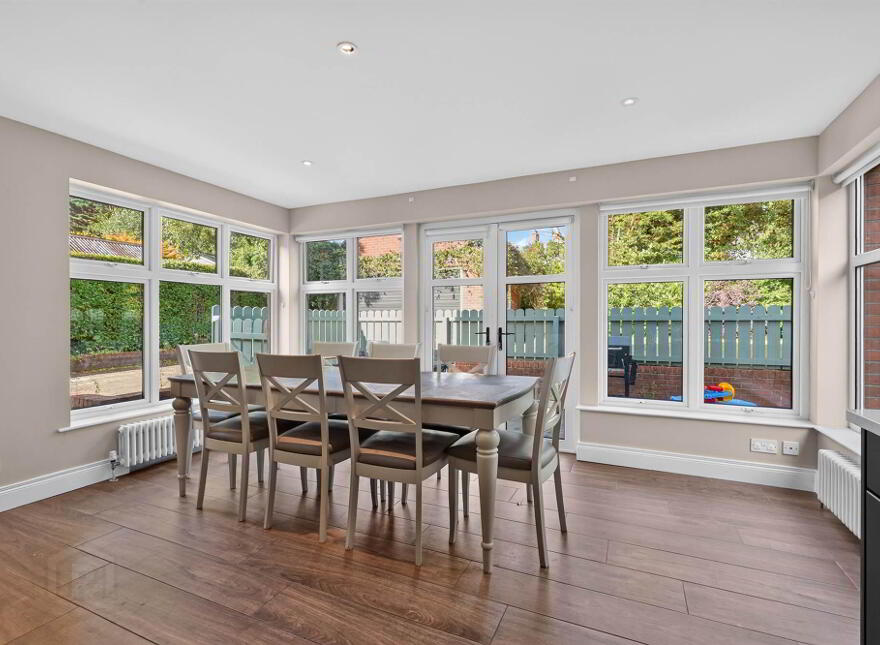 16 Stormont Park, Belfast, BT4 3GX