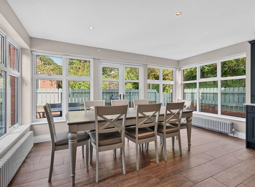 16 Stormont Park, Belfast, BT4 3GX
