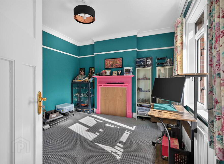 16 Stormont Park, Belfast, BT4 3GX
