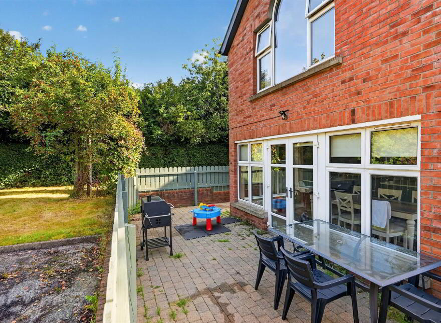 16 Stormont Park, Belfast, BT4 3GX