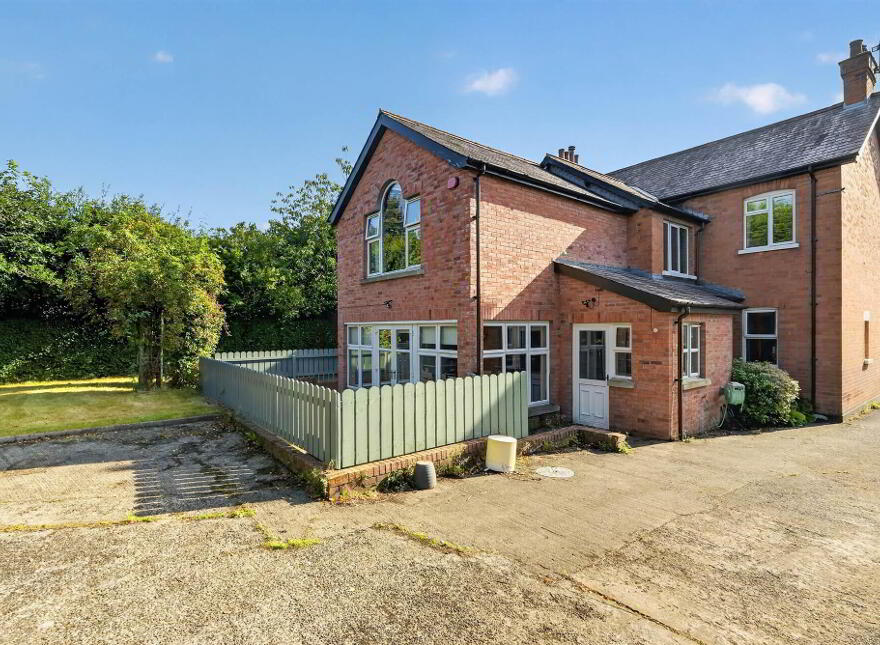 16 Stormont Park, Belfast, BT4 3GX
