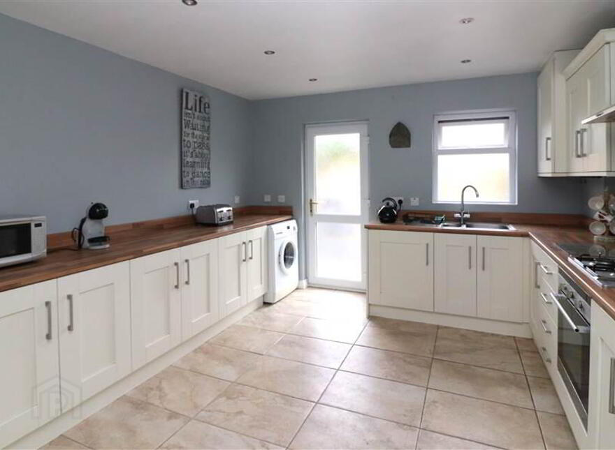 69 Ballynahinch Road, Lisburn, BT27 5EZ