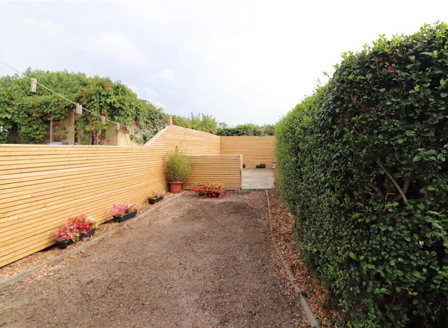 69 Ballynahinch Road, Lisburn, BT27 5EZ