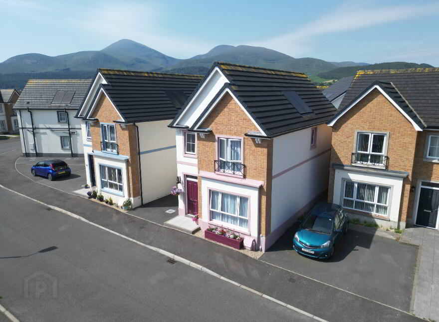 14 Boulevard Green, Newcastle, BT33 0FA