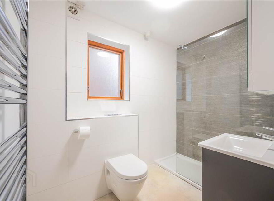 63 Lockview Road, Belfast, BT9 5FJ