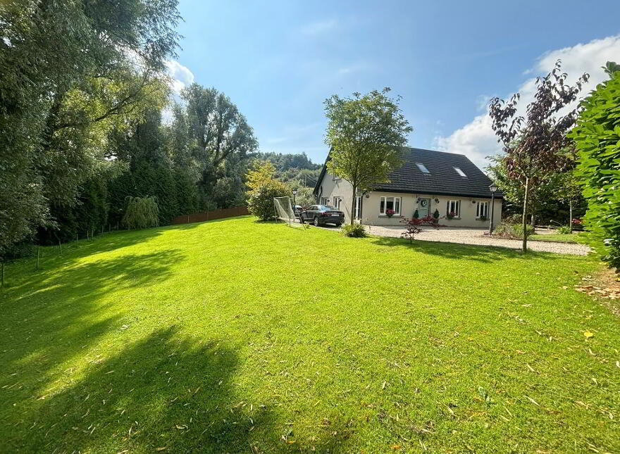 Hillview House Greatwood, Ardee, A92V5W7
