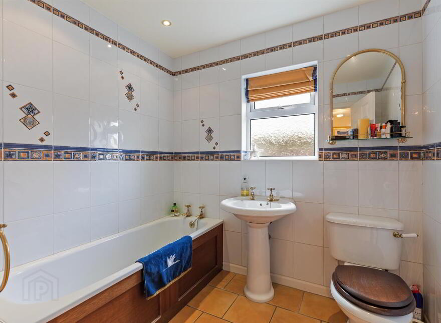 6 Edgewater Bay, Donaghadee, BT21 0EN
