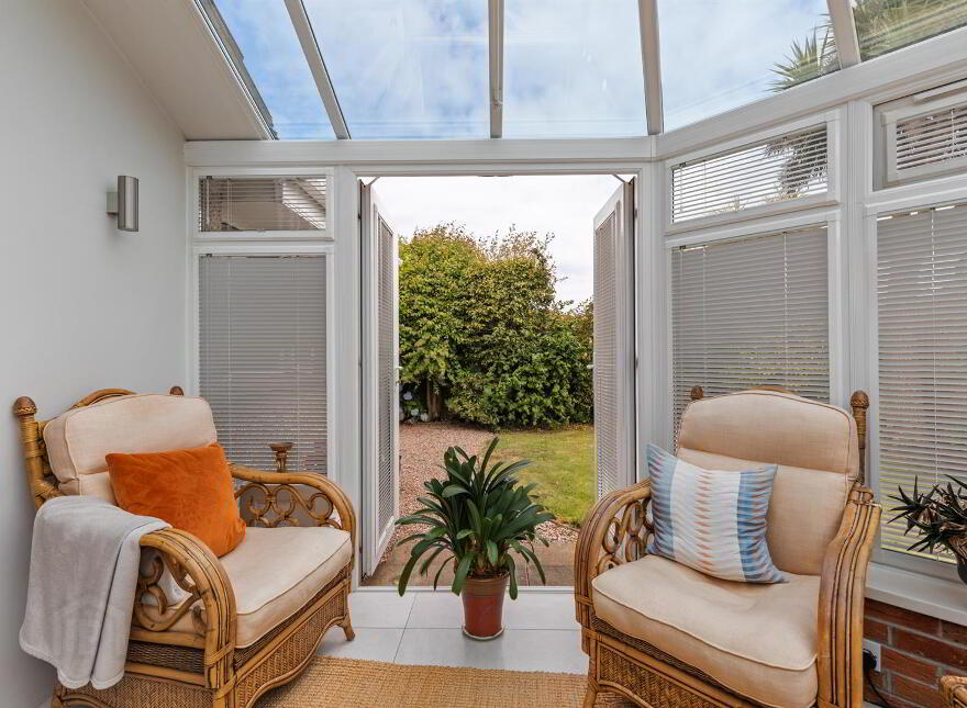 6 Edgewater Bay, Donaghadee, BT21 0EN