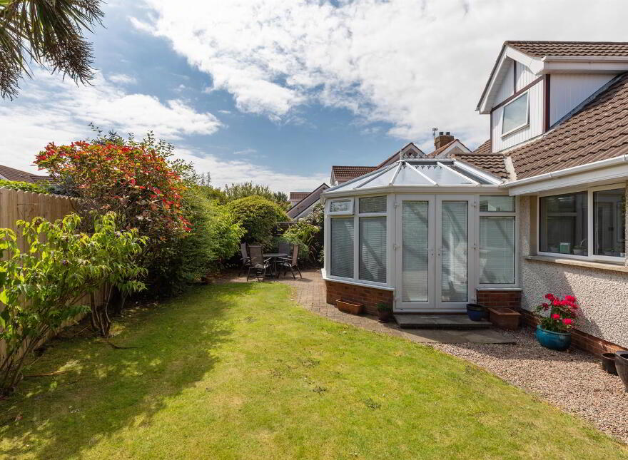 6 Edgewater Bay, Donaghadee, BT21 0EN