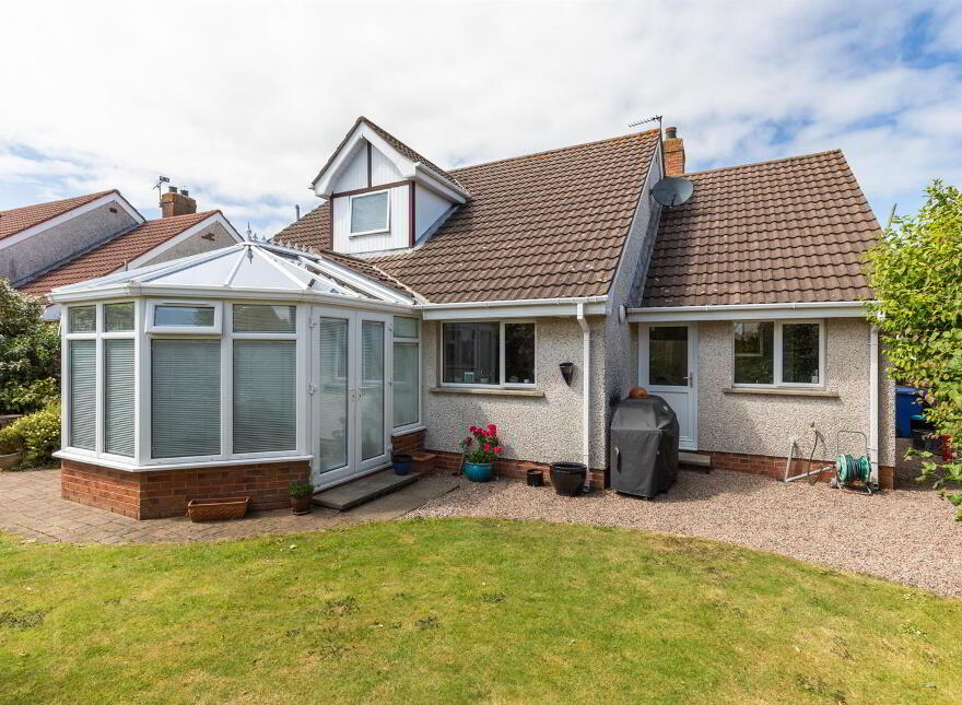 6 Edgewater Bay, Donaghadee, BT21 0EN