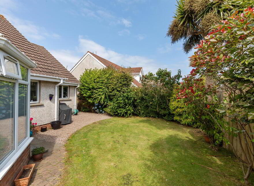 6 Edgewater Bay, Donaghadee, BT21 0EN