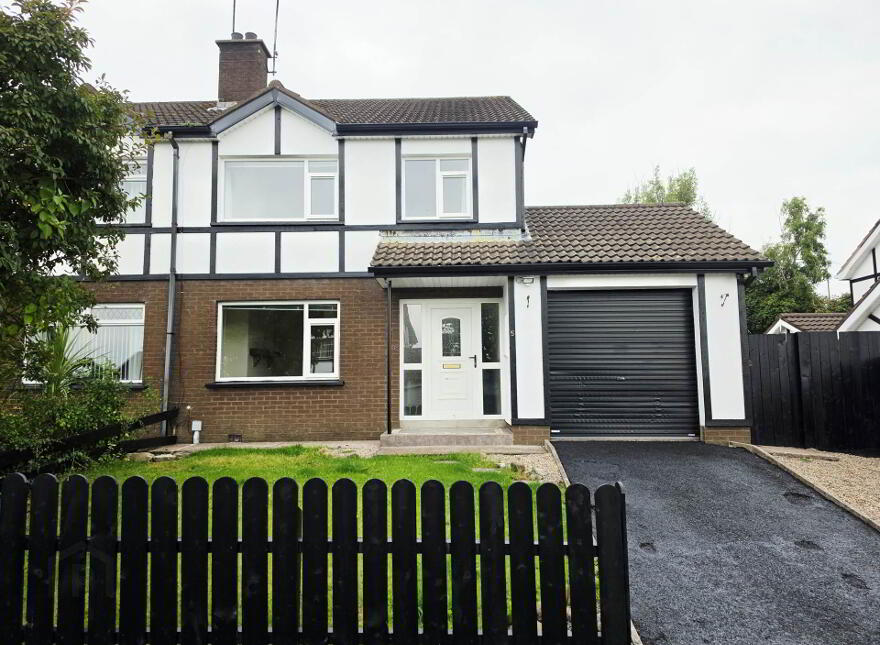 5 Chanterhill Park, Enniskillen, BT74 4BG