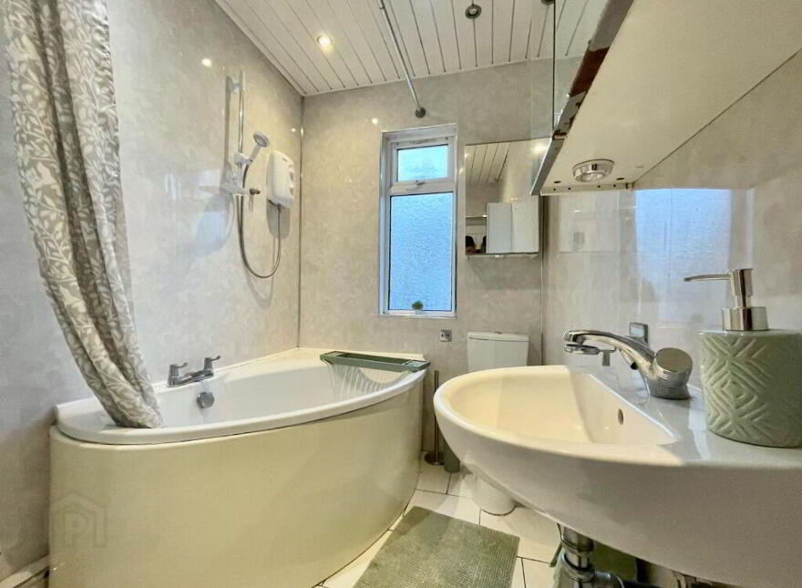 29 Joanmount Gardens, Belfast, BT14 6NX