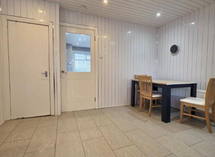 29 Joanmount Gardens, Belfast, BT14 6NX