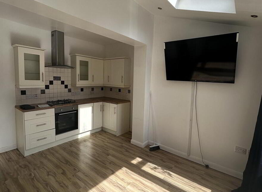 28 Silverstream Parade, Belfast, BT14 8GR