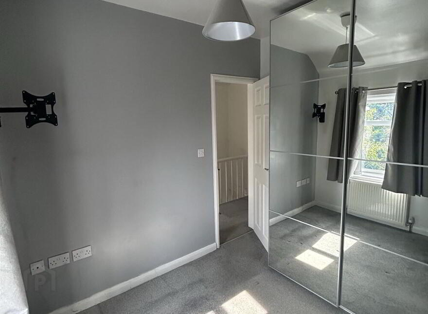 28 Silverstream Parade, Belfast, BT14 8GR