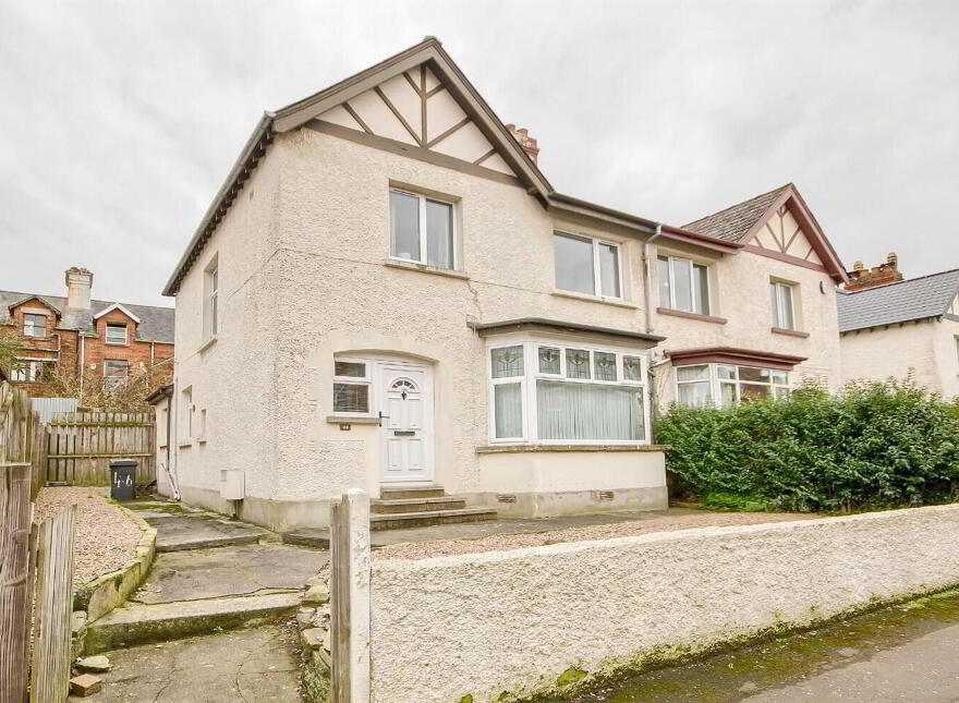Room 2, 46 Wellesley Avenue, Belfast, BT9 6DH